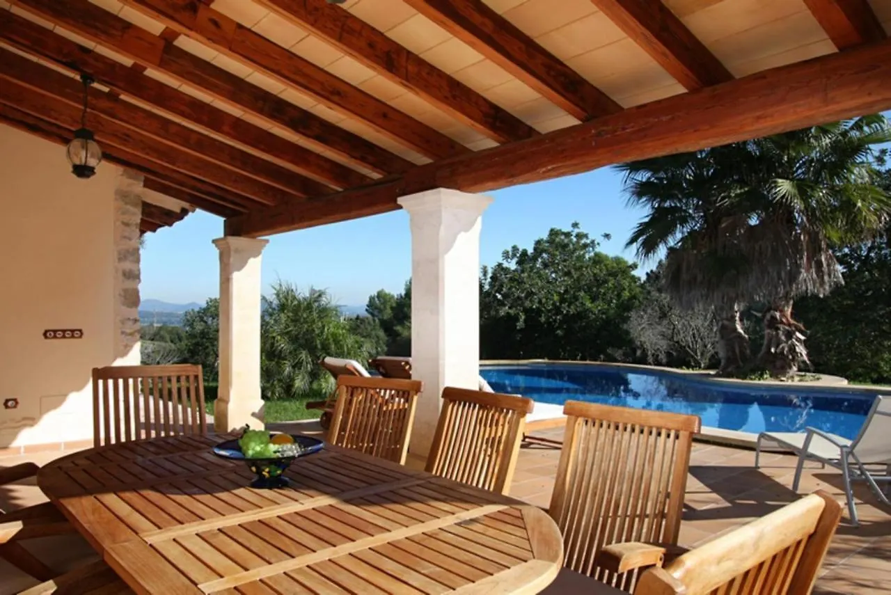 Petit Villa Petra  0*, Petra (Mallorca) Spain